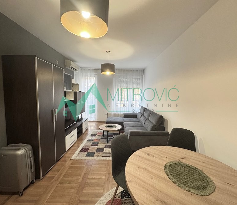 Stan Prodaja Novi Sad  38 m2