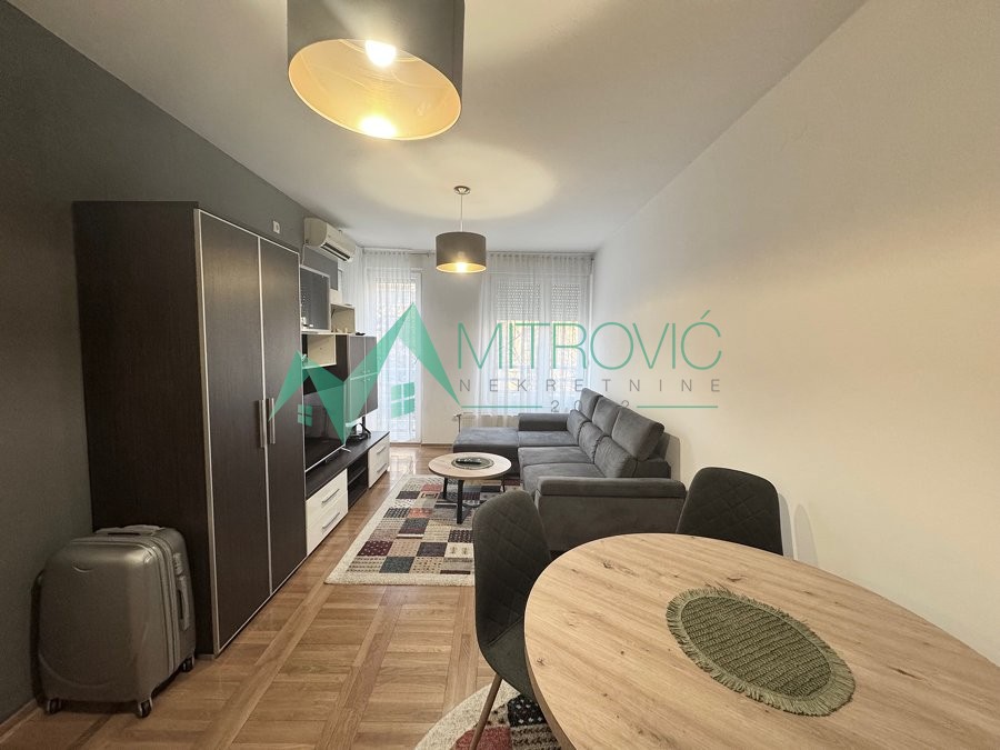 Stan Prodaja Novi Sad  38 m2
