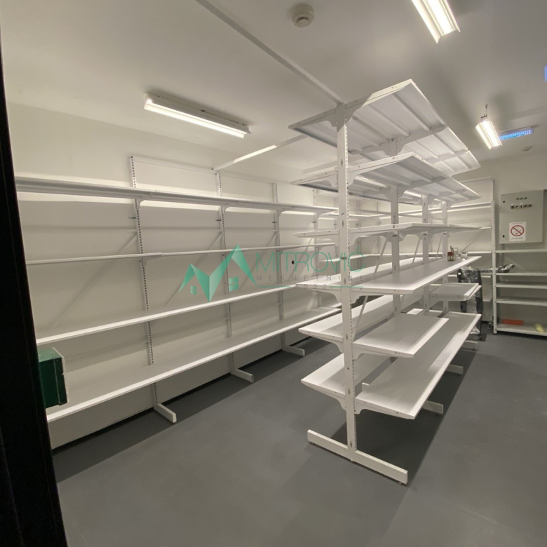 Lokal Prodaja Novi Sad  255 m2