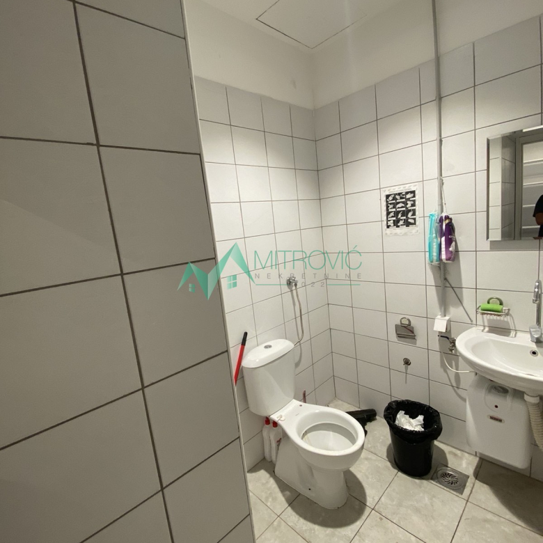 Lokal Prodaja Novi Sad  255 m2