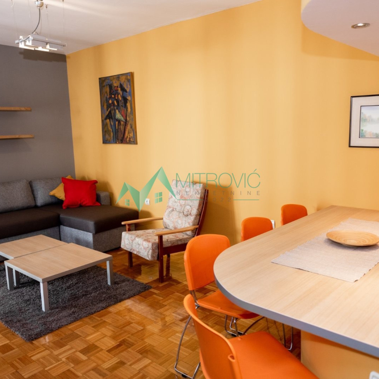 Stan Prodaja Novi Sad  71 m2