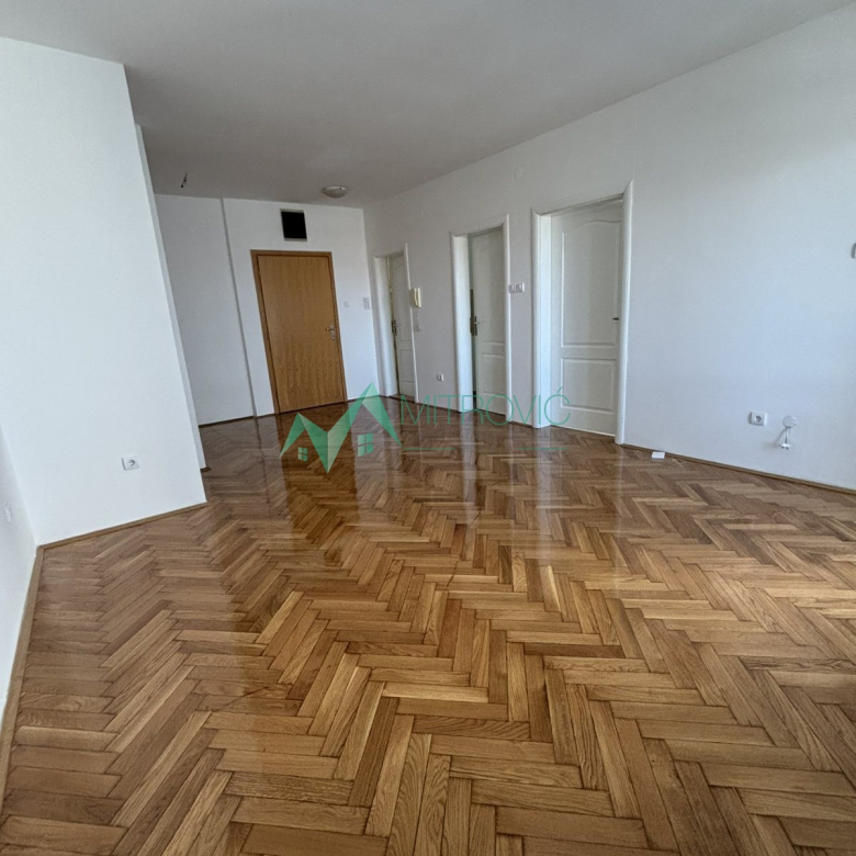 Stan Prodaja Novi Sad  50 m2