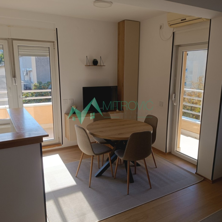 Stan Prodaja Novi Sad  40 m2