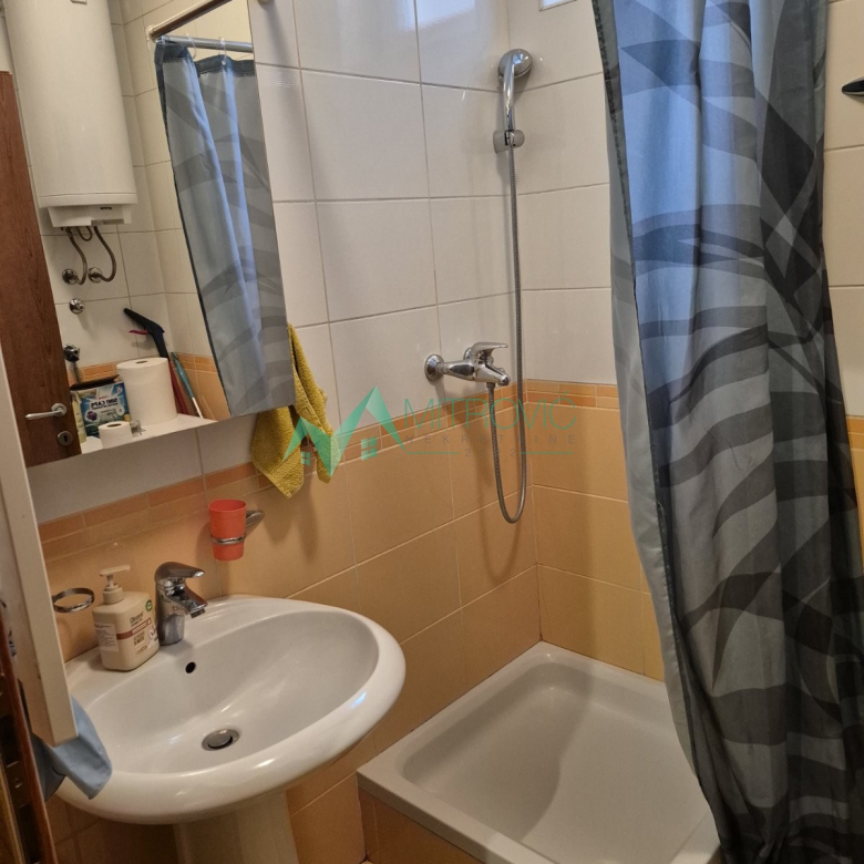Stan Prodaja Novi Sad  25 m2
