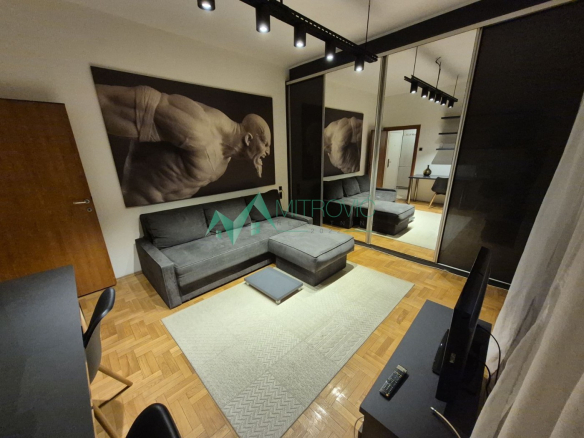 Stan Prodaja Novi Sad  25 m2