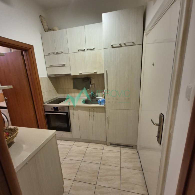 Stan Prodaja Novi Sad  25 m2