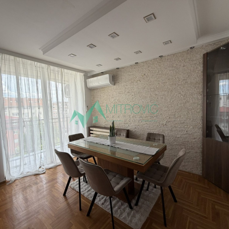 Stan Prodaja Novi Sad  103 m2