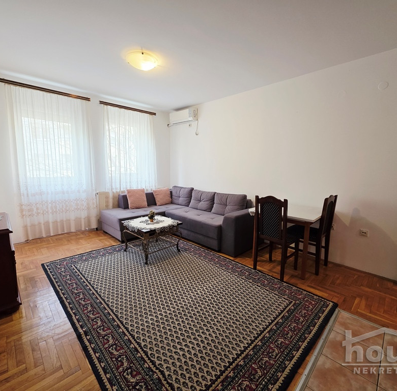 Stan Izdavanje Novi Sad  40 m2