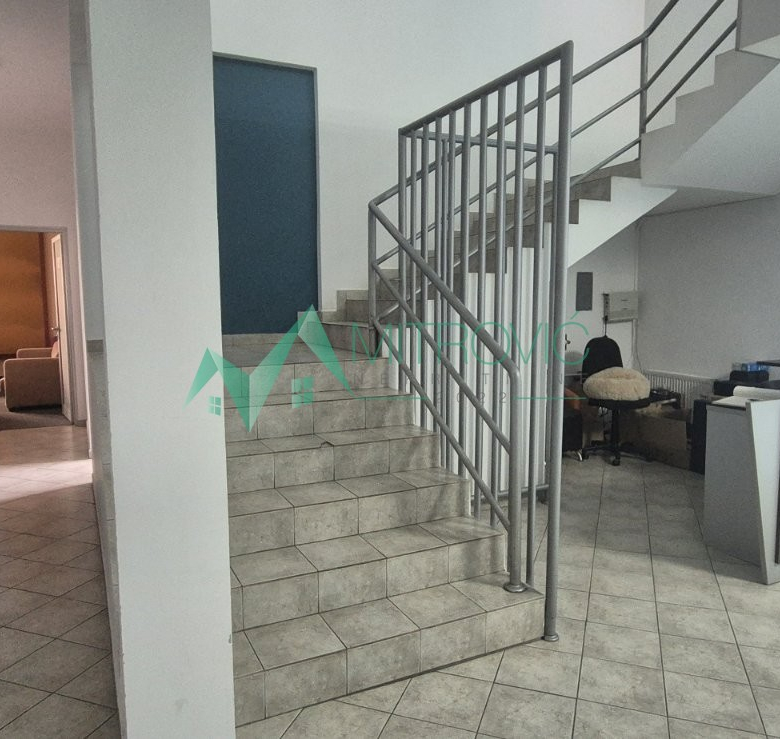 Lokal Prodaja Novi Sad  620 m2