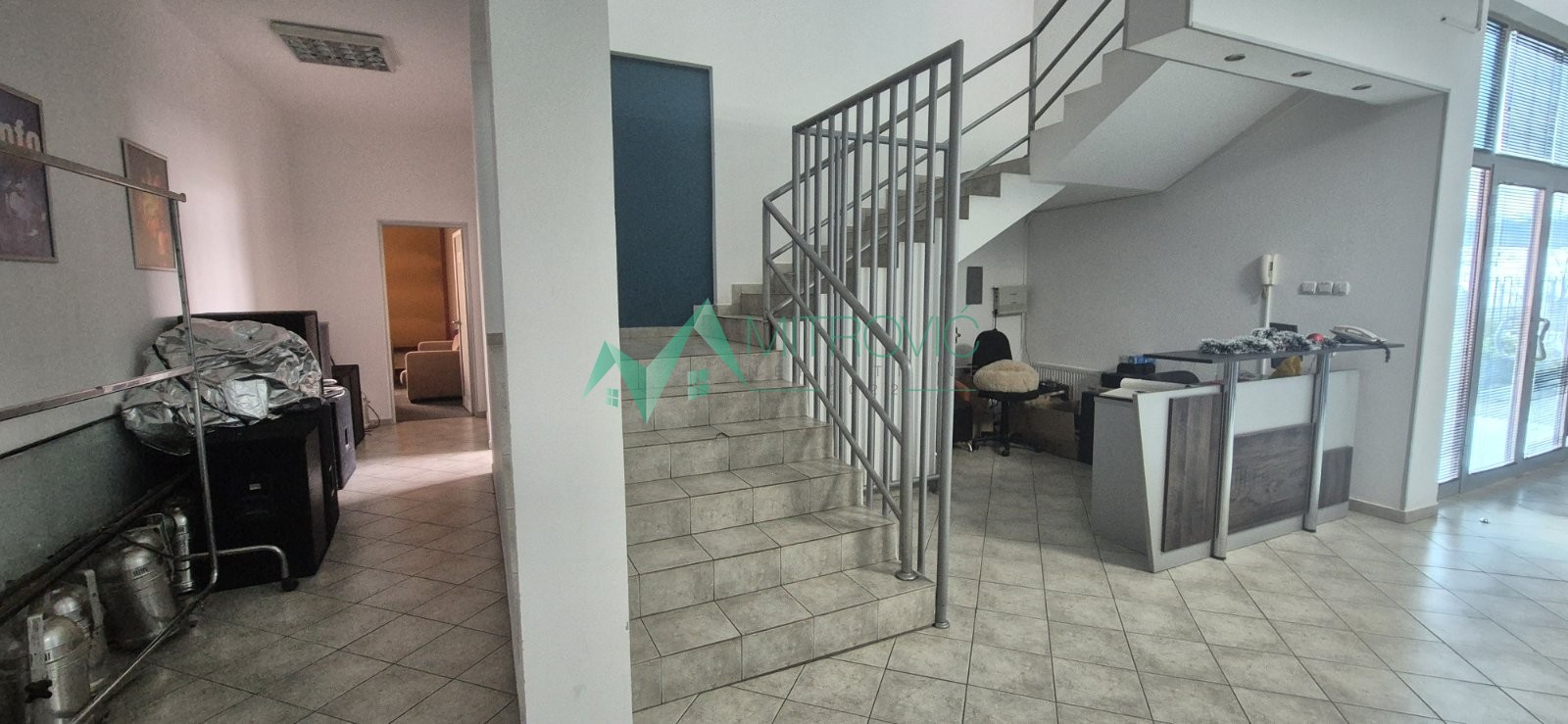 Lokal Prodaja Novi Sad  620 m2