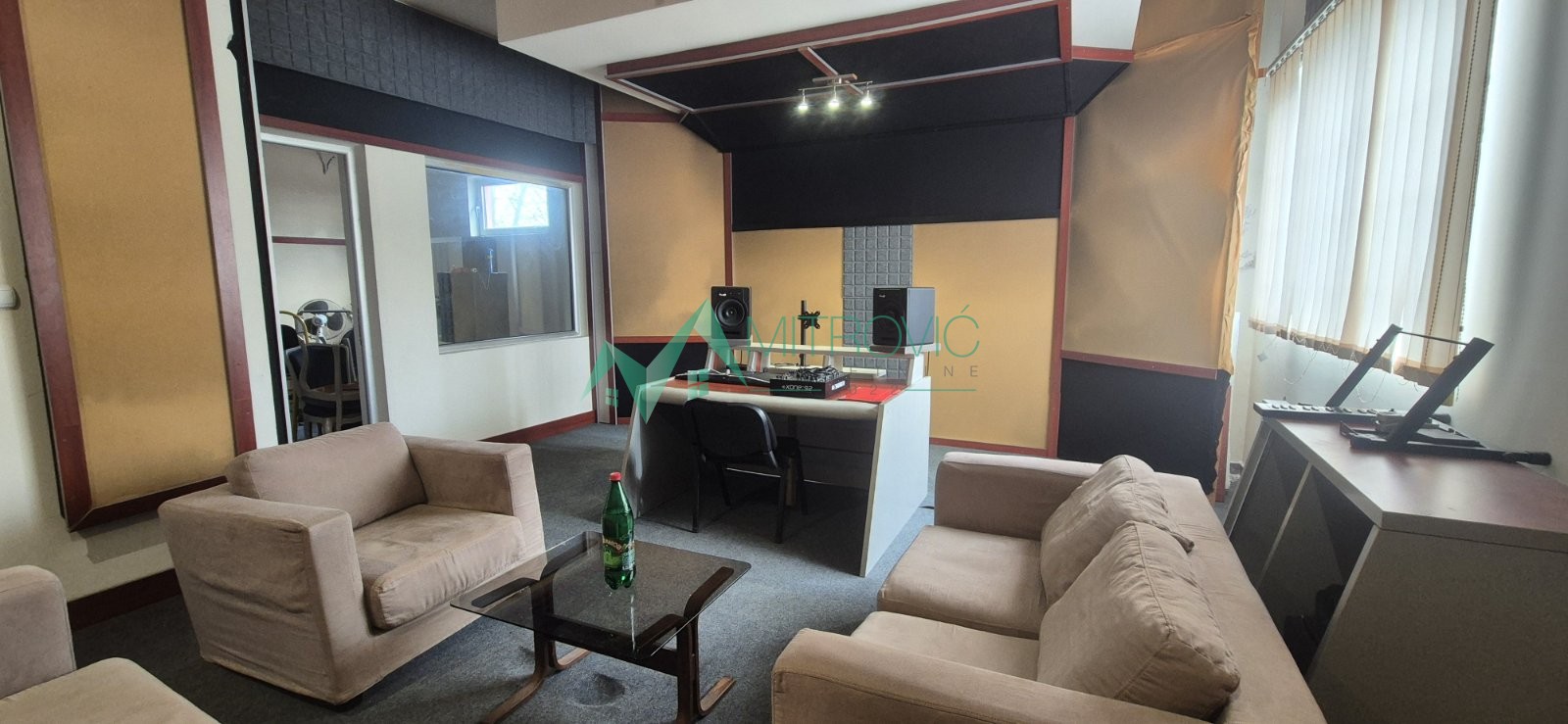 Lokal Prodaja Novi Sad  620 m2