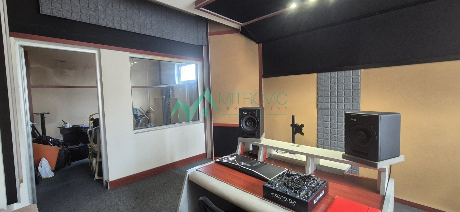 Lokal Prodaja Novi Sad  620 m2