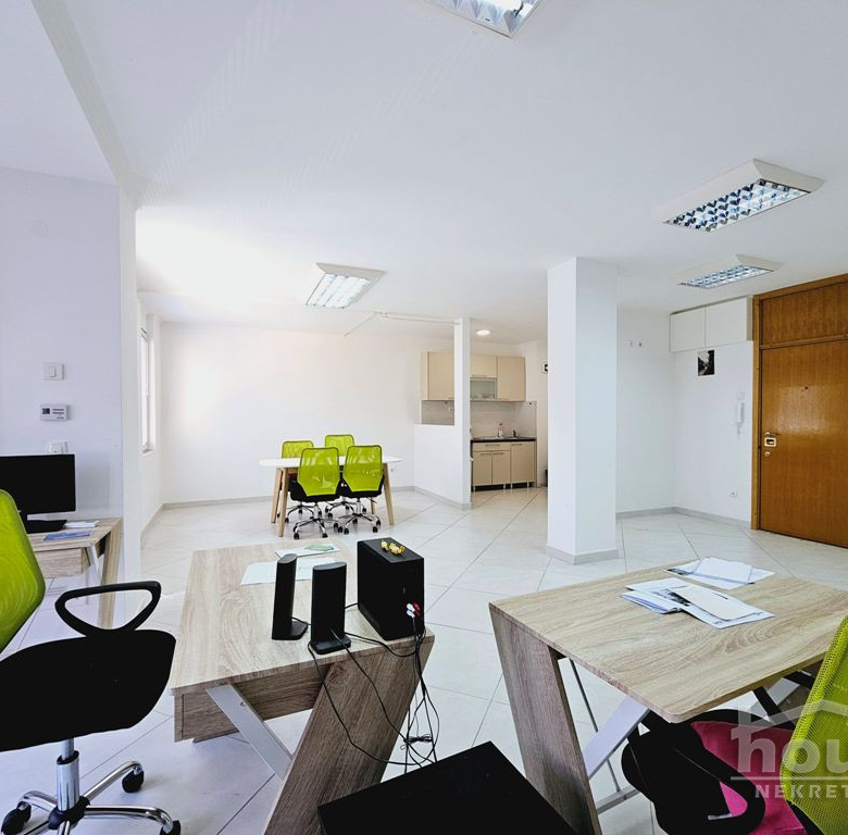 Stan Izdavanje Novi Sad  64 m2