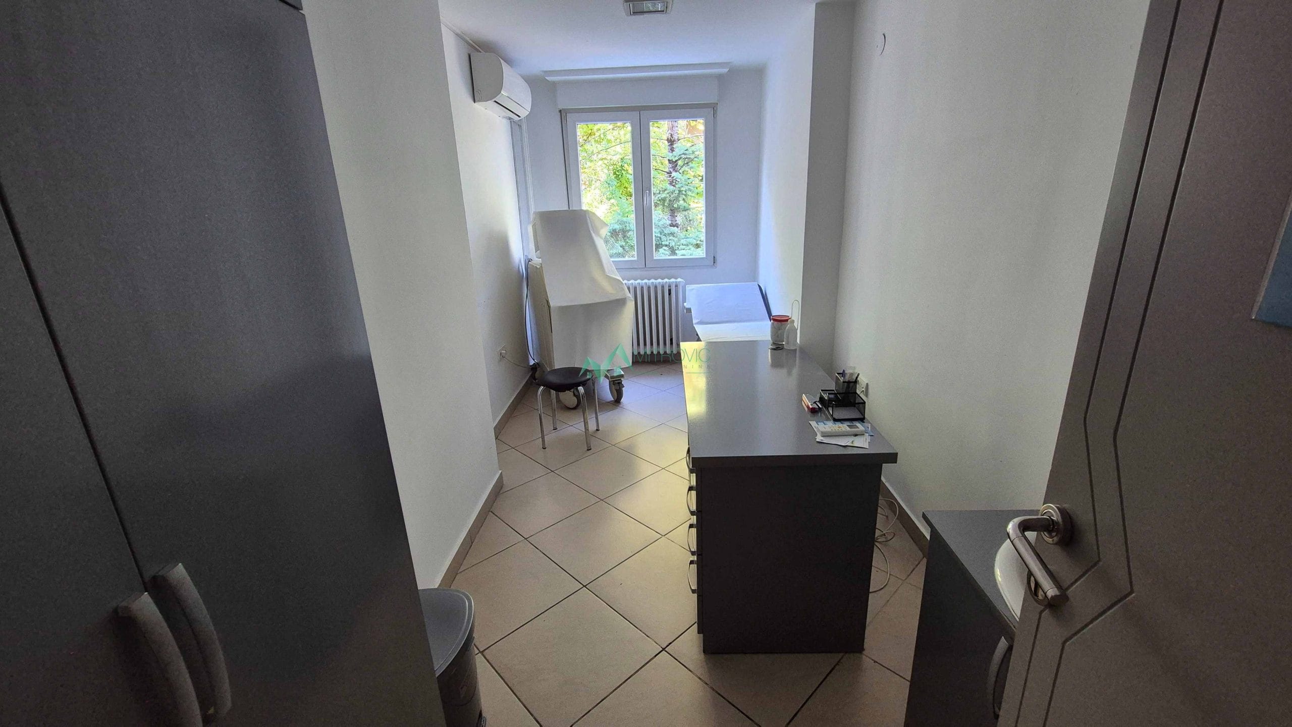 Lokal Prodaja Novi Sad  372 m2