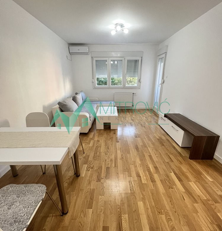 Stan Prodaja Novi Sad  42 m2