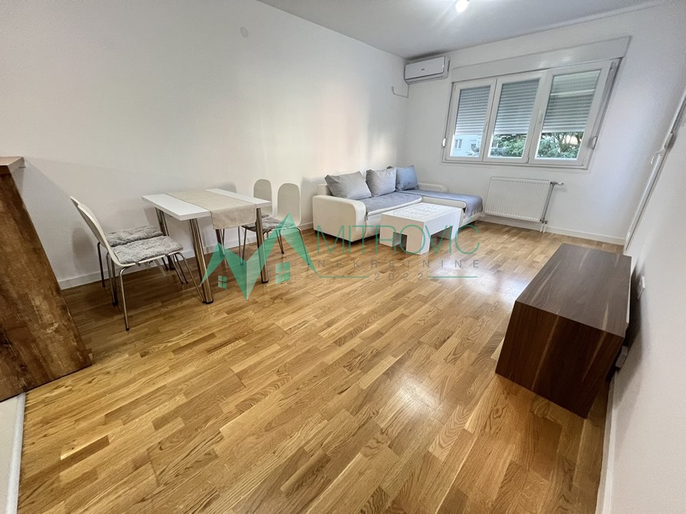 Stan Prodaja Novi Sad  42 m2