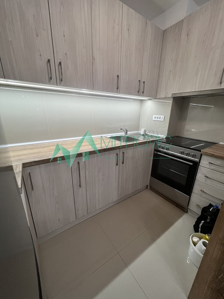 Stan Prodaja Novi Sad  42 m2
