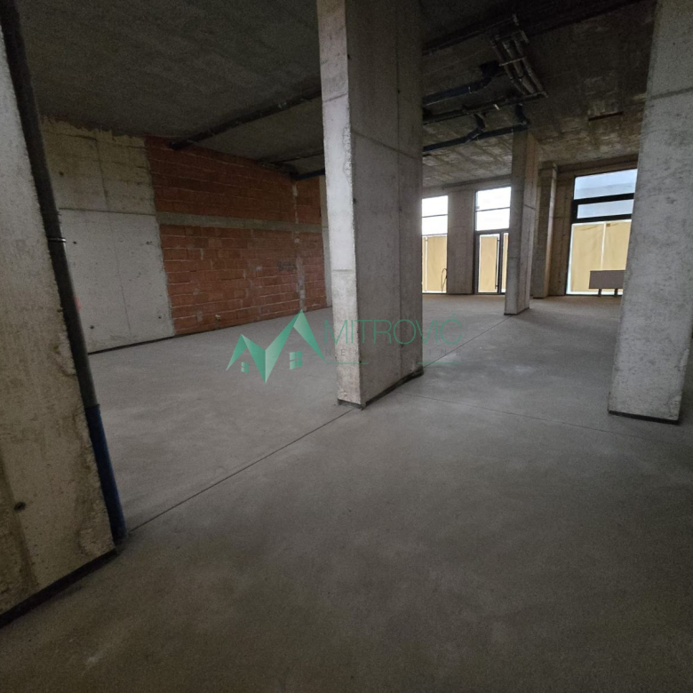 Lokal Prodaja Novi Sad  143 m2
