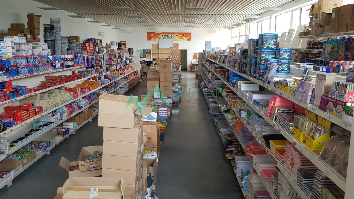 Lokal Prodaja Novi Sad  320 m2