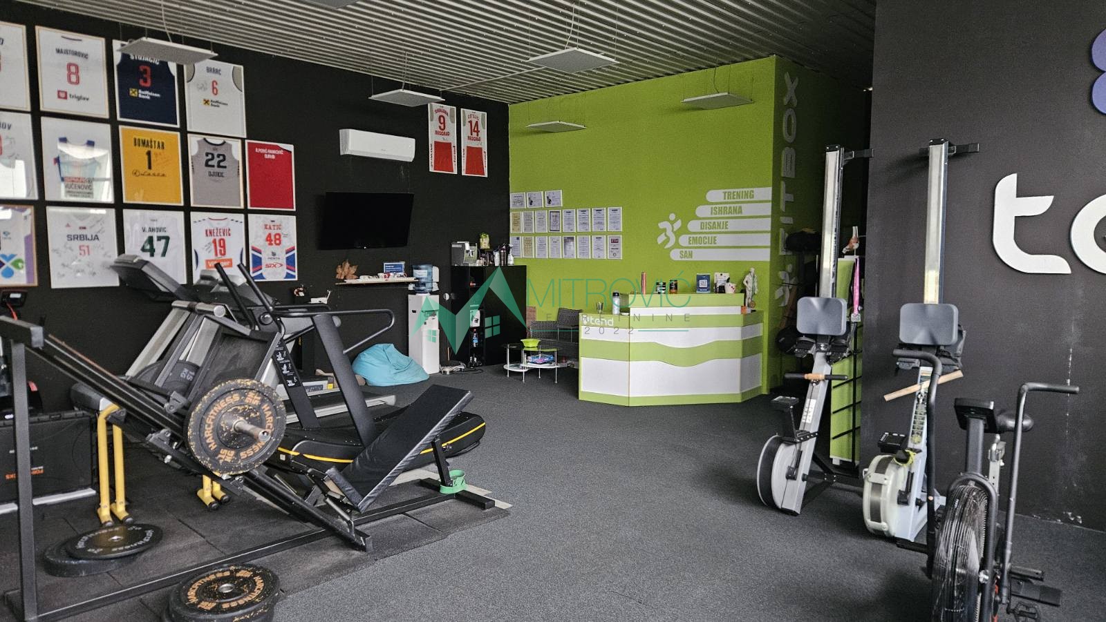 Lokal Prodaja Novi Sad  320 m2