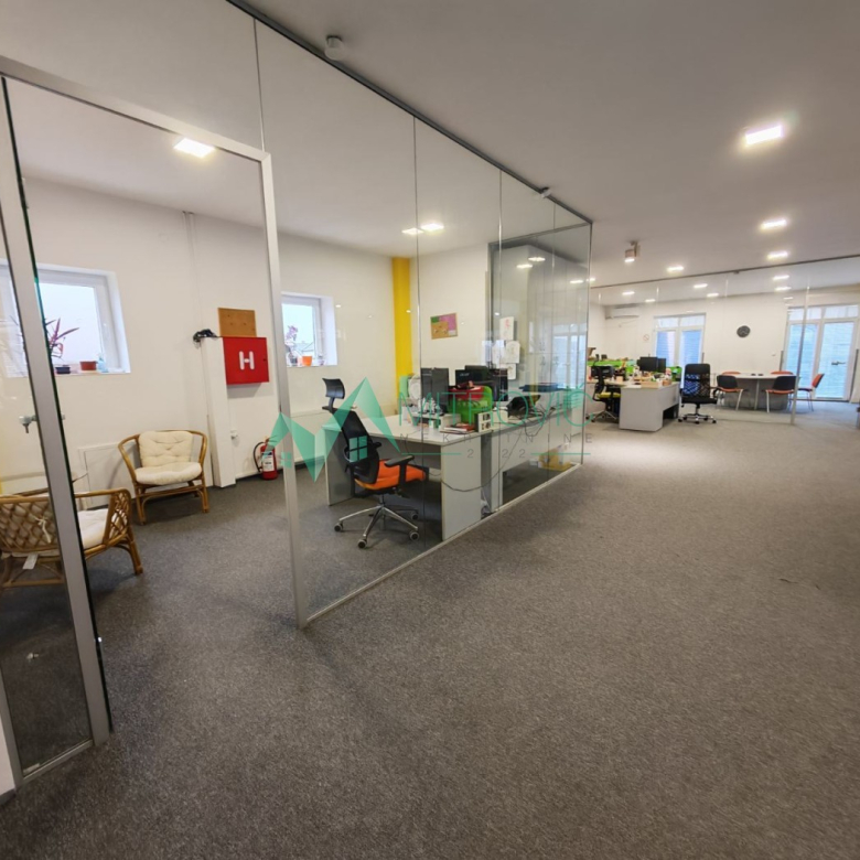 Lokal Prodaja Novi Sad  752 m2