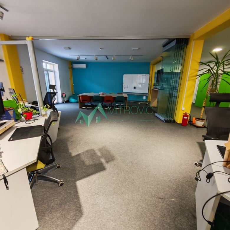 Lokal Prodaja Novi Sad  752 m2