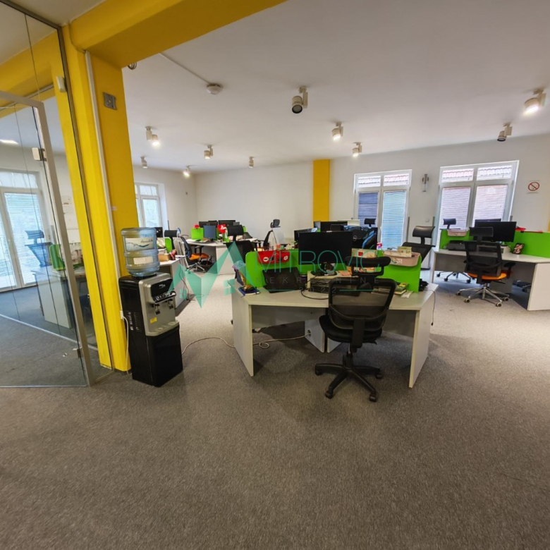Lokal Prodaja Novi Sad  752 m2