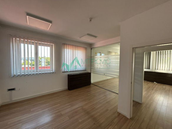 Izdaje se odličan poslovni prostor na Novom naselju