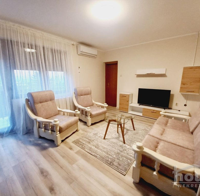 Stan Izdavanje Novi Sad  80 m2