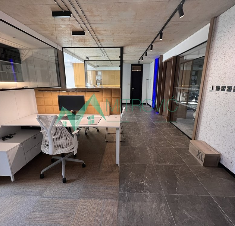 Lokal Prodaja Novi Sad  121 m2