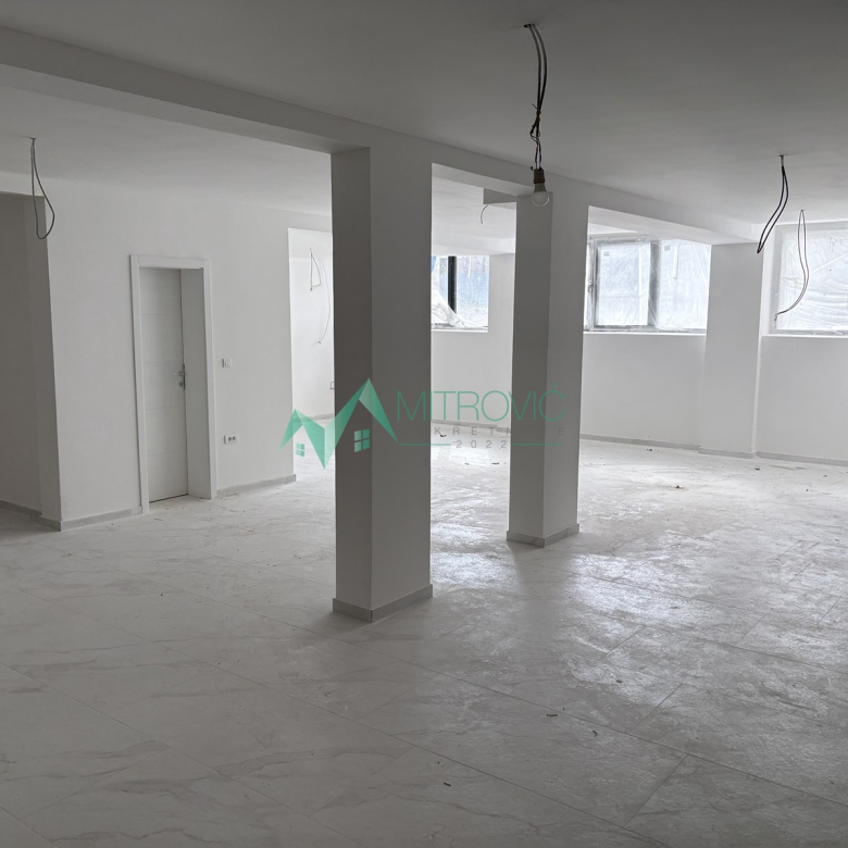 Lokal Prodaja Novi Sad  421 m2