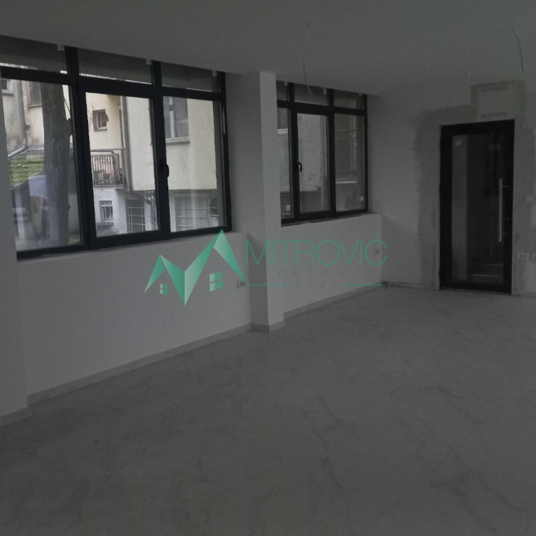 Lokal Prodaja Novi Sad  421 m2