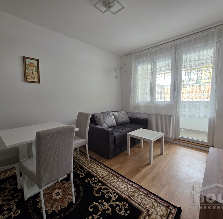 Stan Izdavanje Novi Sad  38 m2