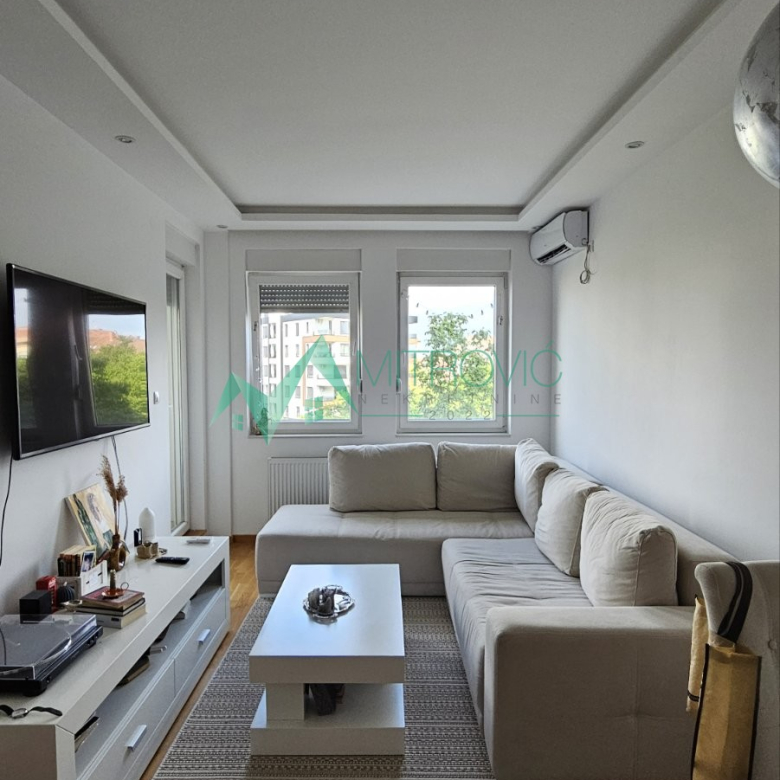 Stan Prodaja Novi Sad  42 m2