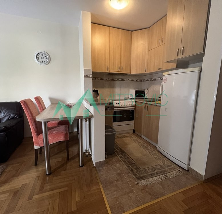 Stan Prodaja Novi Sad  44 m2