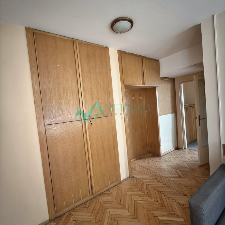 Lokal Prodaja Novi Sad  60 m2