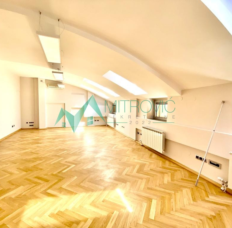 Lokal Prodaja Novi Sad  162 m2