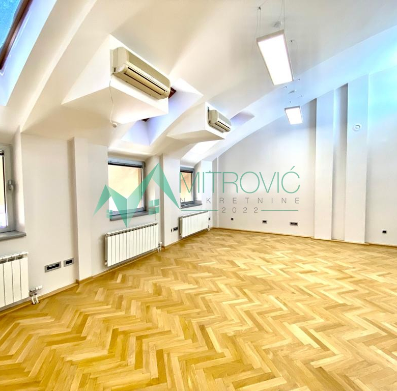 Lokal Prodaja Novi Sad  162 m2