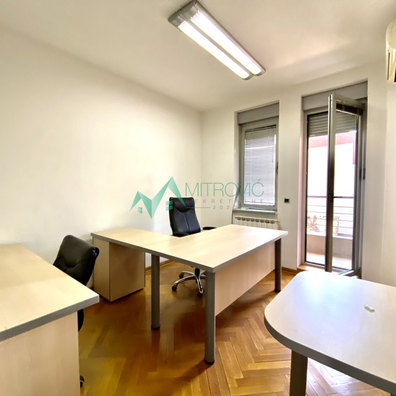 Lokal Prodaja Novi Sad  117 m2