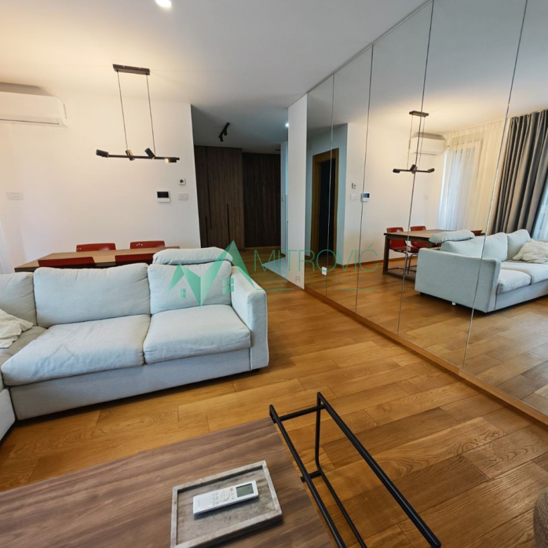 Stan Prodaja Novi Sad  54 m2