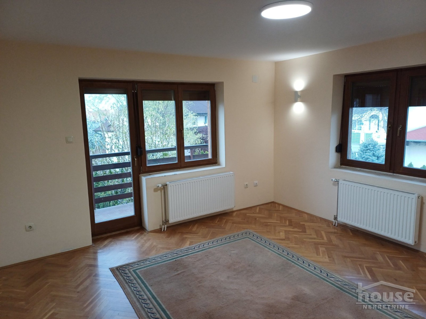 Stan Izdavanje Novi Sad  87 m2