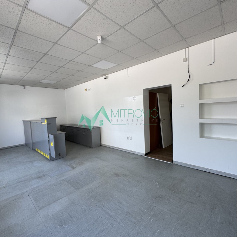 Lokal Prodaja Novi Sad  500 m2