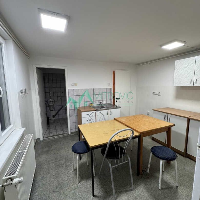 Lokal Prodaja Novi Sad  500 m2