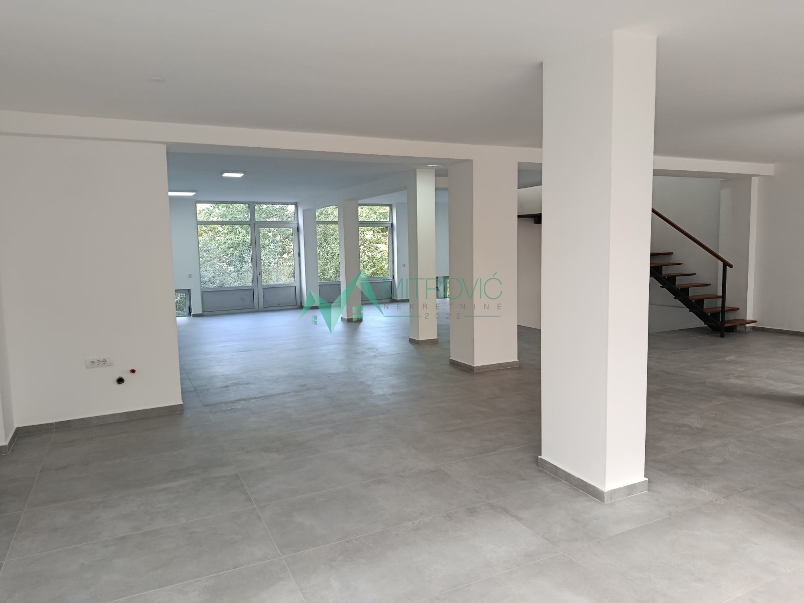 Lokal Prodaja Novi Sad Lokal Prodaja Novi Sad 350 m2