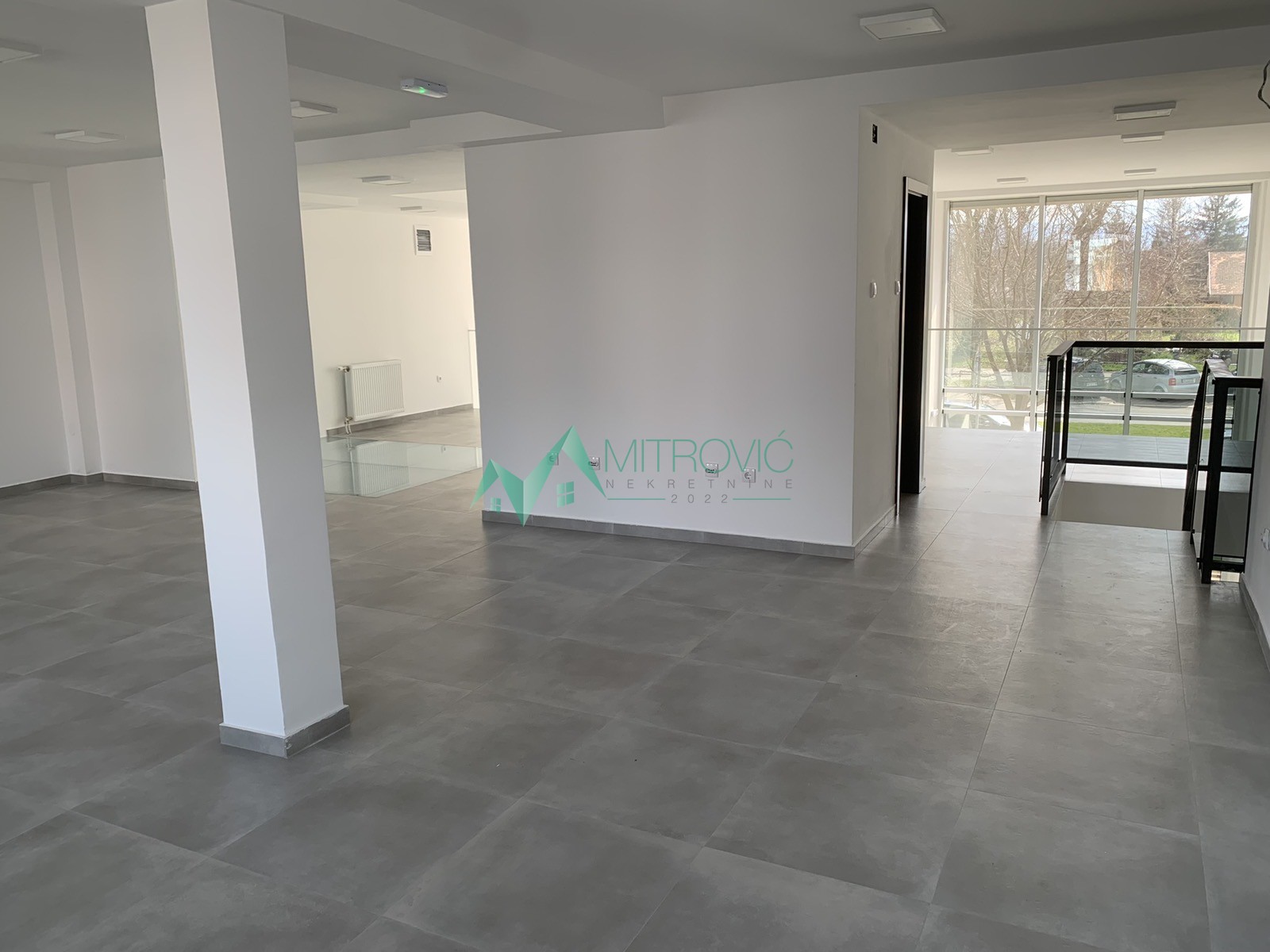 Lokal Prodaja Novi Sad  182 m2