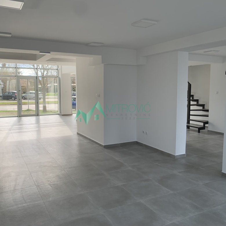 Lokal Prodaja Novi Sad  182 m2