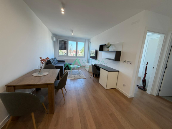 Stan Prodaja Novi Sad  45 m2