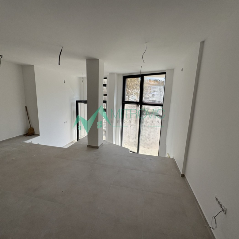 Lokal Prodaja Novi Sad  134 m2