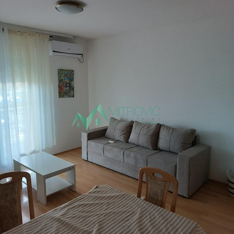 Stan Prodaja Novi Sad  42 m2