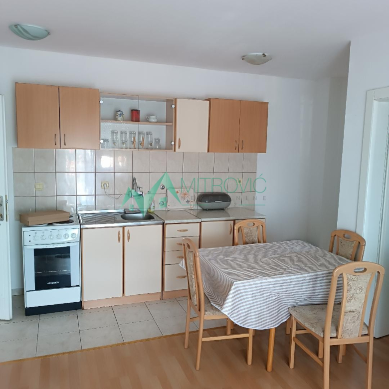 Stan Prodaja Novi Sad  42 m2